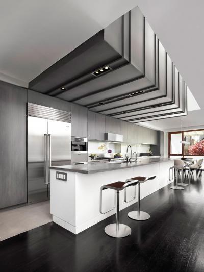 Szürke fehér konyha - konyha / étkező ötlet, modern stílusban