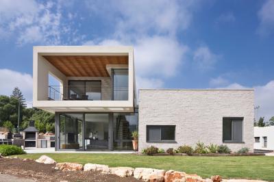 Modern lakóház kőburkolattal - homlokzat ötlet, modern stílusban