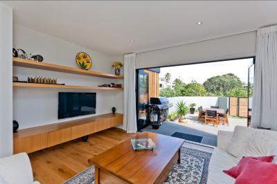 Nappali egyben terasz - nappali ötlet, modern stílusban