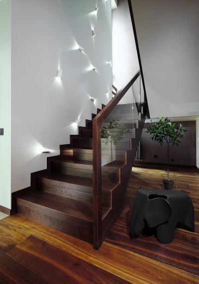 Falépcső ötletes világítással - belső továbbiak ötlet, modern stílusban