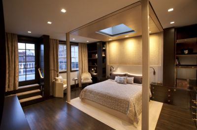 Különleges baldachin a hálóban - háló ötlet, klasszikus stílusban