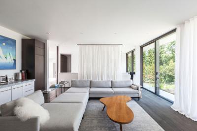 Design dohányzóasztal a modern bútorokhoz - nappali ötlet, modern stílusban