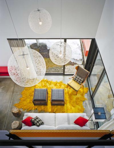 Sárga szőnyeg a nappaliban - nappali ötlet, modern stílusban