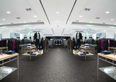 Nagy kopásállóságú vinyl padló üzletben - belső továbbiak ötlet, modern stílusban