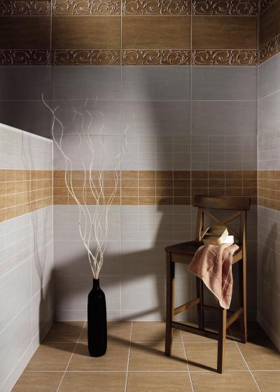 Modern csempe klasszikus dekorral - fürdő / WC ötlet