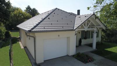 Tetőcserép klasszikus stílusú lakóházon - tető ötlet, klasszikus stílusban