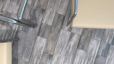 Fahatású hidegburkolat - nappali ötlet, modern stílusban