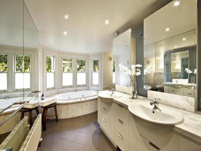 Jacuzzi31 - fürdő / WC ötlet