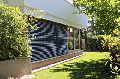 Zsaluzia - homlokzat ötlet, modern stílusban