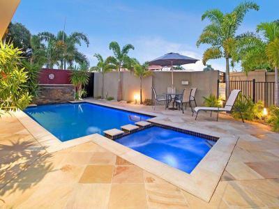 Jacuzzi83 - kert / udvar ötlet