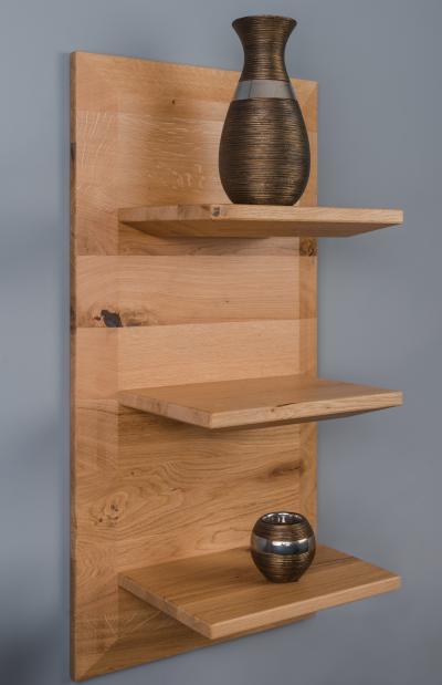 Tömörfa polc - nappali ötlet, modern stílusban