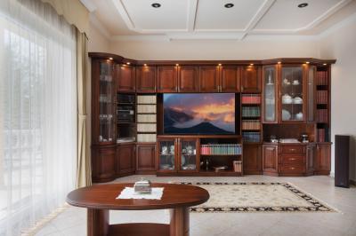 Klasszikus szekrénysor - nappali ötlet, klasszikus stílusban