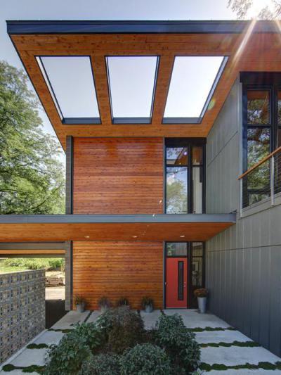 Teraszos előtető - bejárat ötlet, modern stílusban