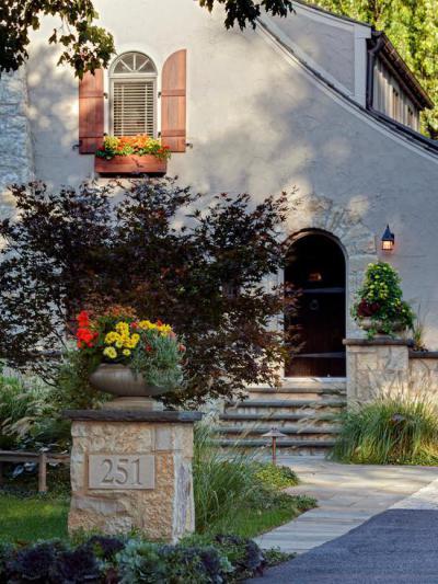 Oldalbejárat - bejárat ötlet, klasszikus stílusban