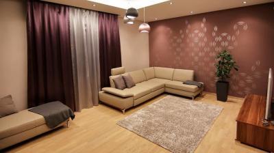 Natúr készparketta a nappaliban - nappali ötlet, modern stílusban