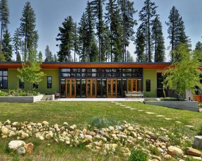 Környezetbe simuló - homlokzat ötlet, modern stílusban