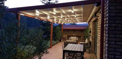 Pergola világítással - erkély / terasz ötlet, modern stílusban