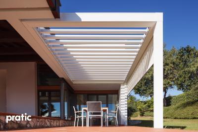 Pergola a teraszon - erkély / terasz ötlet, modern stílusban