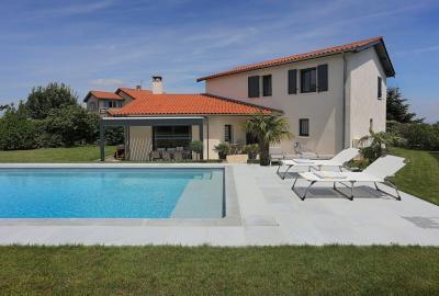 Mediterrán medence - medence / jakuzzi ötlet, mediterrán stílusban