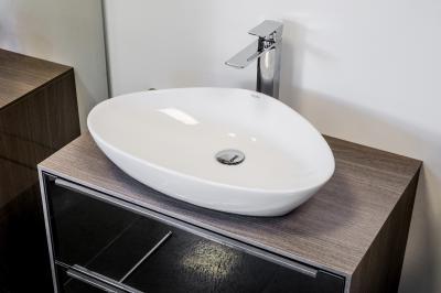 Ívelt mosdó - fürdő / WC ötlet, modern stílusban