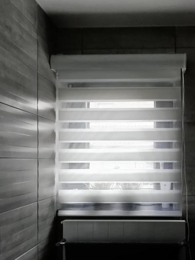 Sávroló a fürdőszobában - fürdő / WC ötlet, modern stílusban