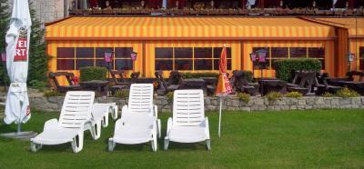 Nagyméretű pergola - kert / udvar ötlet, modern stílusban