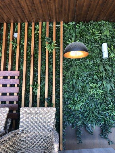 Vertical Tropic zöldfal trópusi növényekkel - erkély / terasz ötlet, modern stílusban