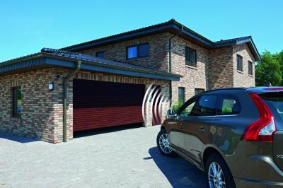 Redőny garázskapu távirányítással - garázs ötlet