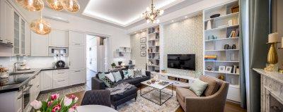 Nagypolgári lakás vízkékkel - nappali ötlet