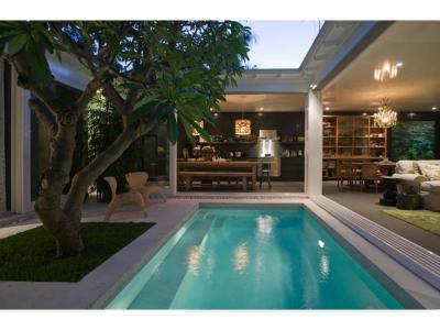 Medencék a ház körül 53 - medence / jakuzzi ötlet, modern stílusban