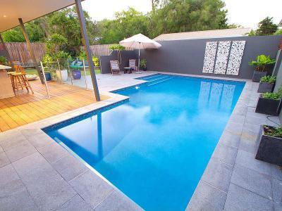 Medencék a ház körül 60 - medence / jakuzzi ötlet, modern stílusban