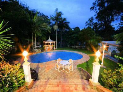 Medencék a ház körül 100 - medence / jakuzzi ötlet, modern stílusban