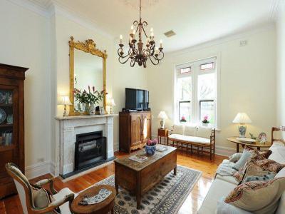 Kandallós házak40 - nappali ötlet, klasszikus stílusban