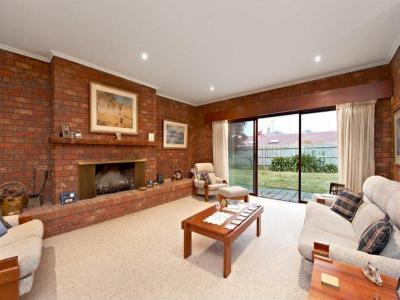 Kandallós házak93 - nappali ötlet, modern stílusban