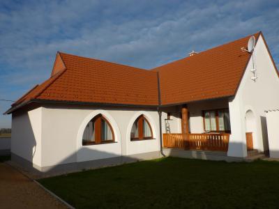 Creaton tetőcserép - tető ötlet, modern stílusban