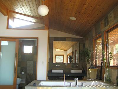 Tetőtéri modern fürdőszoba - fürdő / WC ötlet, modern stílusban