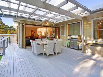 Pergola alatt  - erkély / terasz ötlet, modern stílusban