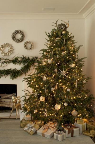 Karácsonyi dekoráció - nappali ötlet, modern stílusban