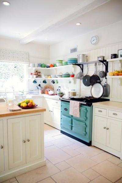 Családi konyha - konyha / étkező ötlet, klasszikus stílusban