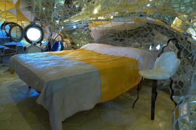 Tükörburkolatos fal - háló ötlet