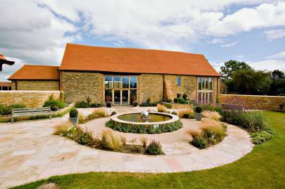 Kőház kerttel - homlokzat ötlet