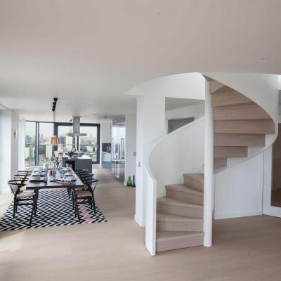 Étkező csigalépcsővel - konyha / étkező ötlet, modern stílusban