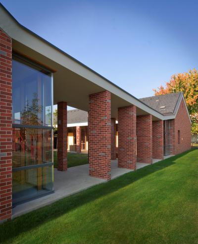 Apróka bölcsőde, Zsámbék - kert / udvar ötlet, klasszikus stílusban