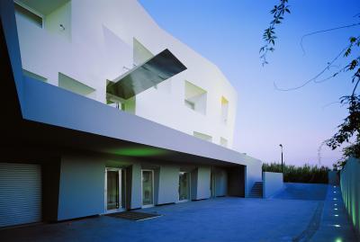 Fény háza - bejárat ötlet, modern stílusban