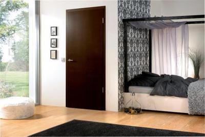 Fa hatású beltéri ajtó - háló ötlet, modern stílusban