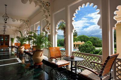 Díszes mediterrán terasz - erkély / terasz ötlet, egzotikus stílusban