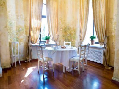 Klasszikus étkező - konyha / étkező ötlet, klasszikus stílusban