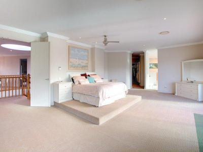 Pódiumon - háló ötlet, modern stílusban