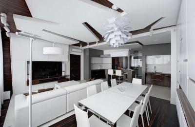 Fehér felületek - konyha / étkező ötlet, modern stílusban