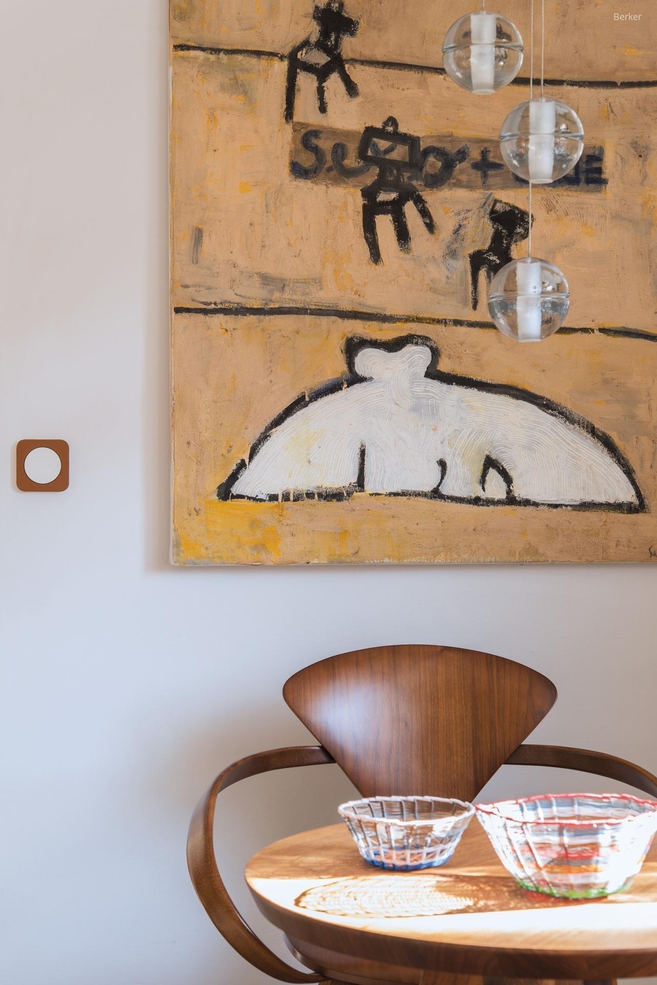 Látványos villanykapcsoló - konyha / étkező ötlet, modern stílusban